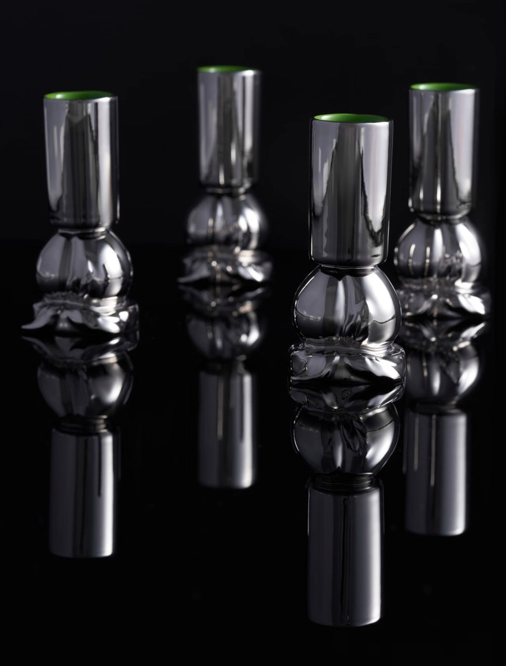 XI XING LE 喜行乐：Silver Peach Wine Cup Set of 4 桃樽小酒杯银色 四个一组