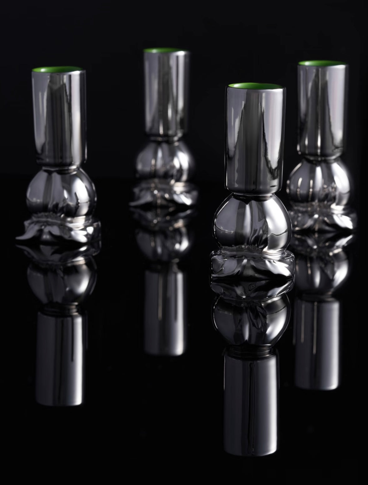 XI XING LE 喜行乐：Silver Peach Wine Cup Set of 4 桃樽小酒杯银色 四个一组