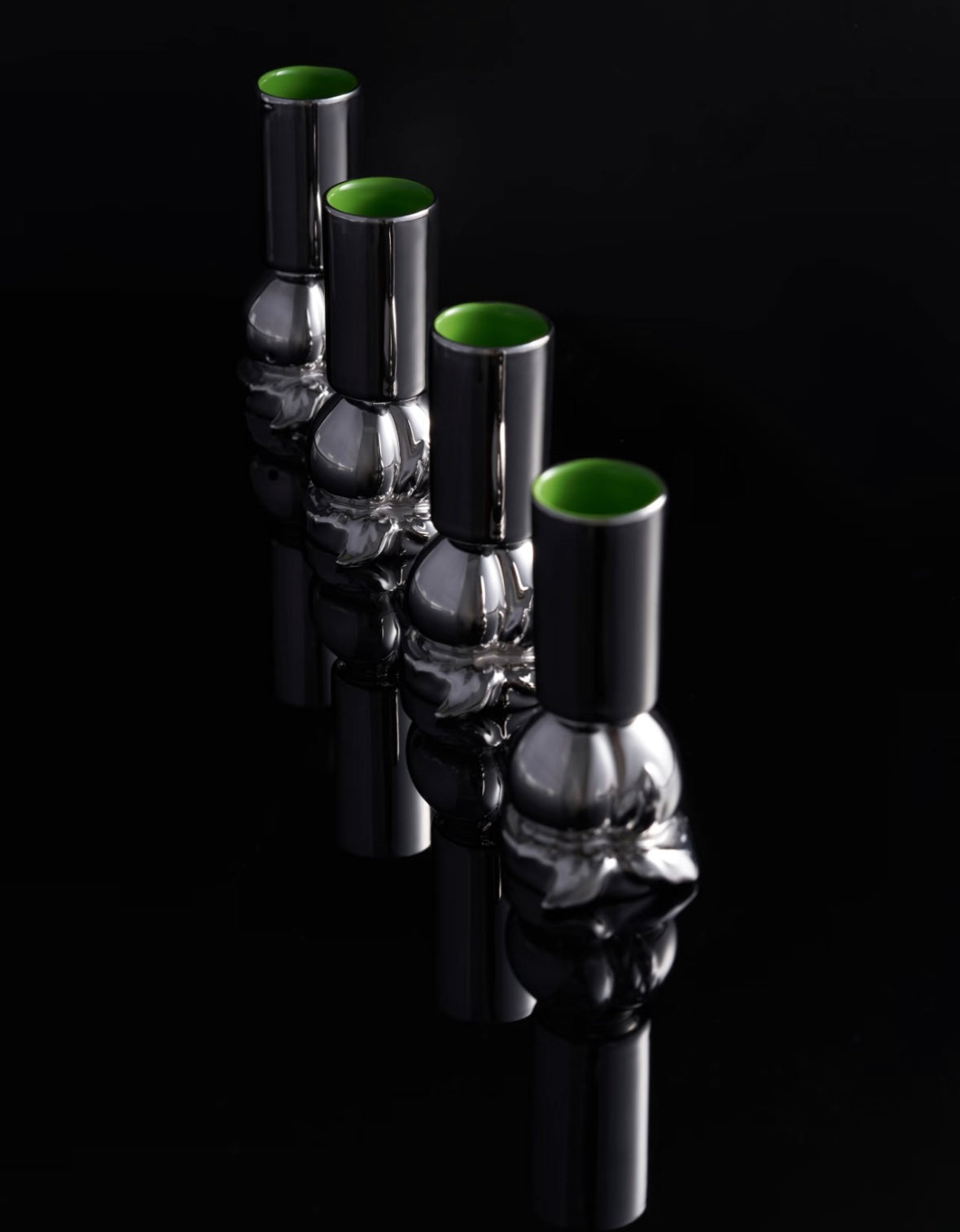 XI XING LE 喜行乐：Silver Peach Wine Cup Set of 4 桃樽小酒杯银色 四个一组