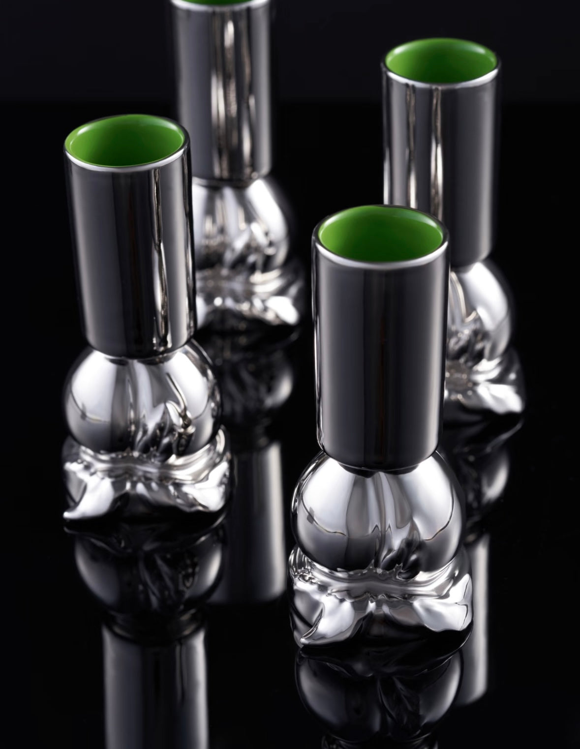 XI XING LE 喜行乐：Silver Peach Wine Cup Set of 4 桃樽小酒杯银色 四个一组